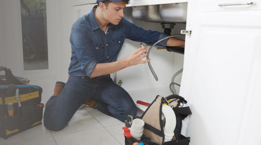 Professional same day plumber in Woodsboro, TX